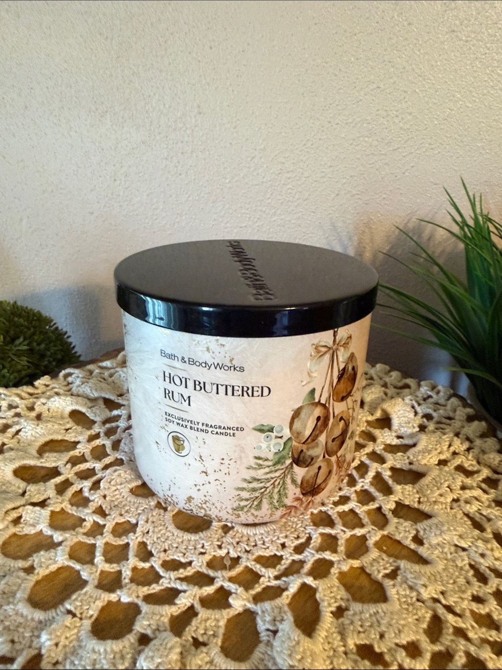 Bath & Body Works Hot Buttered Rum Candle with Black Lid